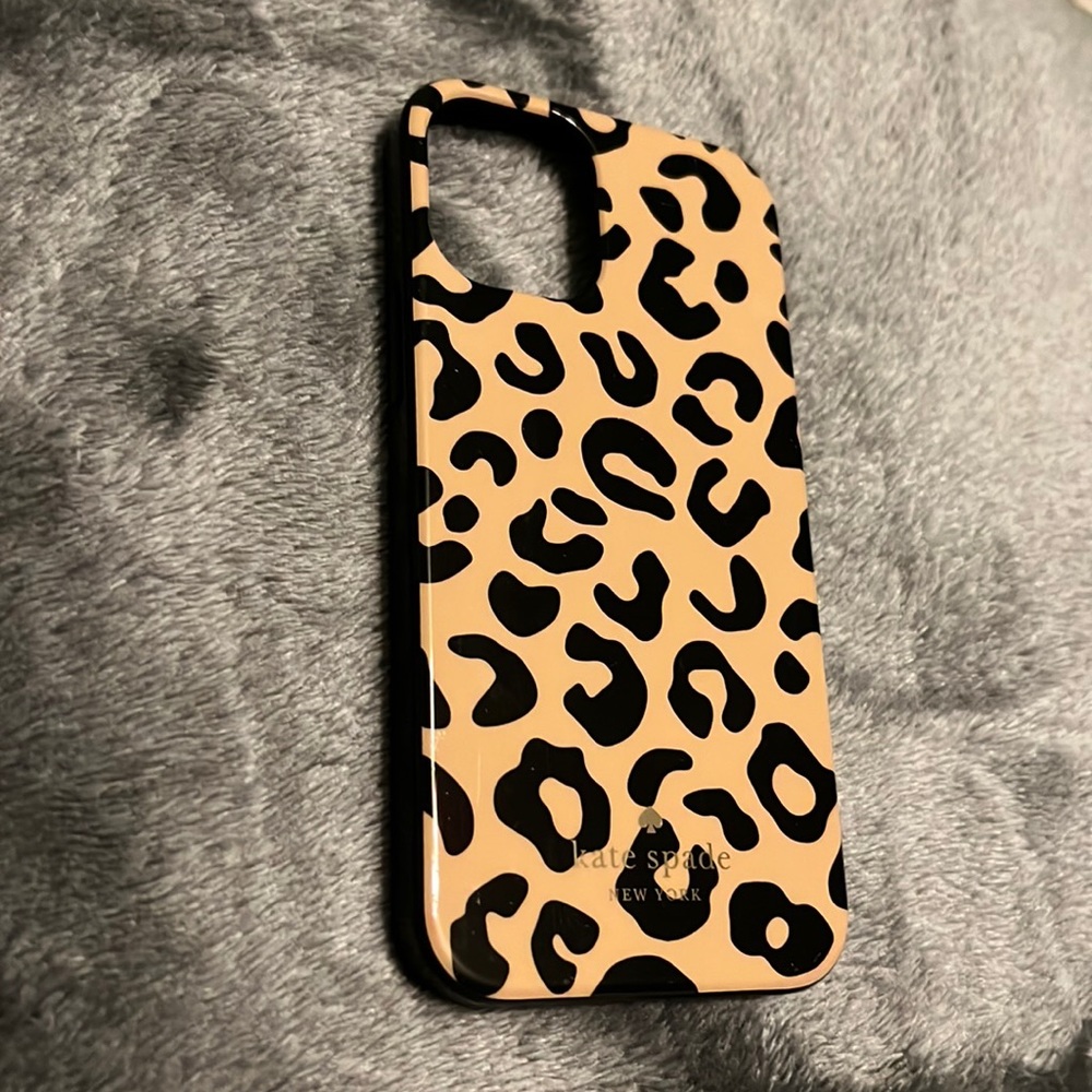 KATE SPADE 12 mini phone case cheetah print